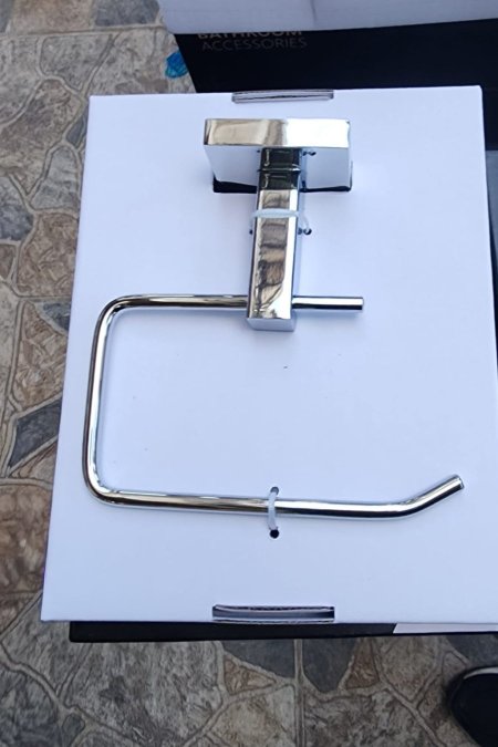 حلقة مناشف حمّام – فضي لامع